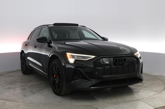 2022 Audi e-tron — photo 6 of 46
