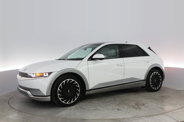 2023 Hyundai IONIQ 5 — photo 11 of 29