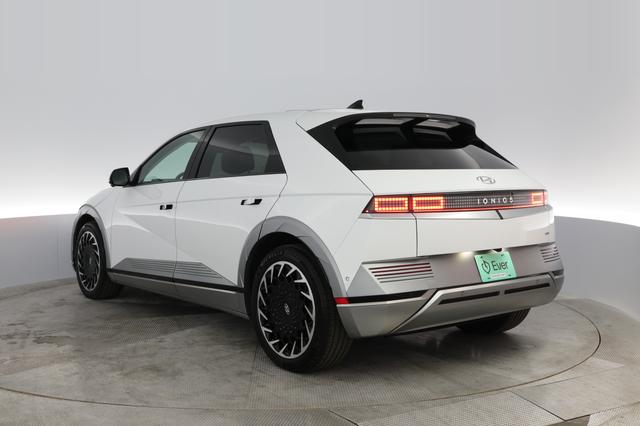 2023 Hyundai IONIQ 5 — photo 10 of 29