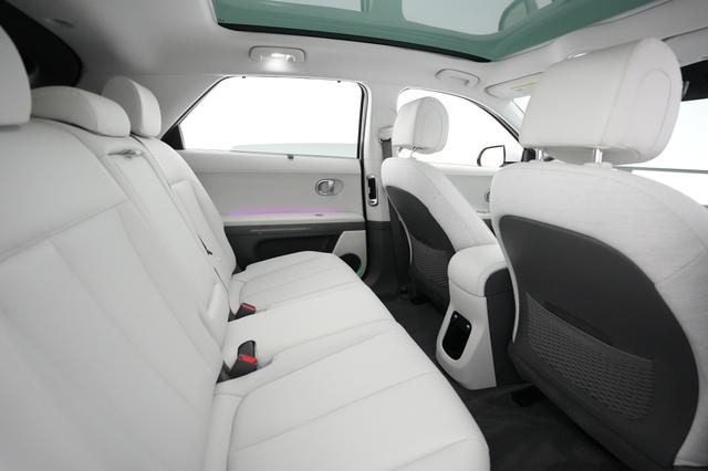 2023 Hyundai IONIQ 5 — photo 4 of 29