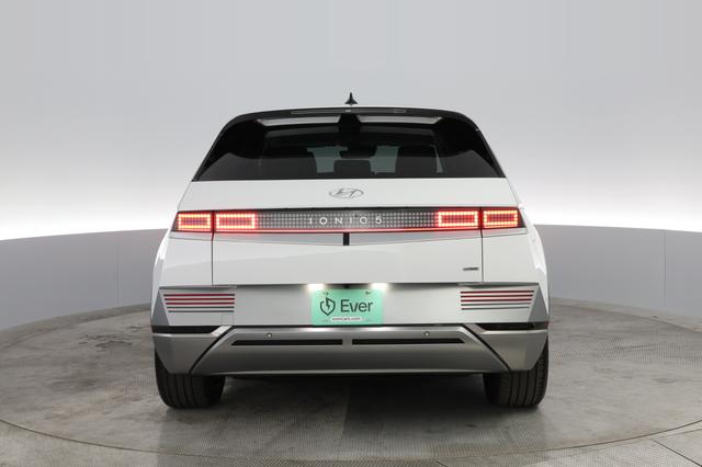 2023 Hyundai IONIQ 5 — photo 9 of 29