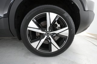 2021 Volvo XC40 Recharge — photo 12 of 35