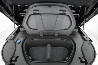 2021 Volvo XC40 Recharge — photo 18 of 35