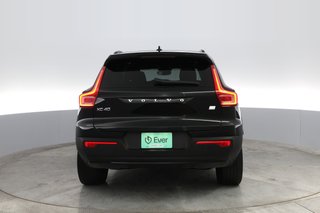 2021 Volvo XC40 Recharge — photo 8 of 35
