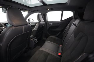 2021 Volvo XC40 Recharge — photo 16 of 35