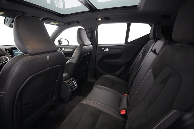 2021 Volvo XC40 Recharge — photo 16 of 35