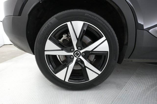 2021 Volvo XC40 Recharge — photo 14 of 35