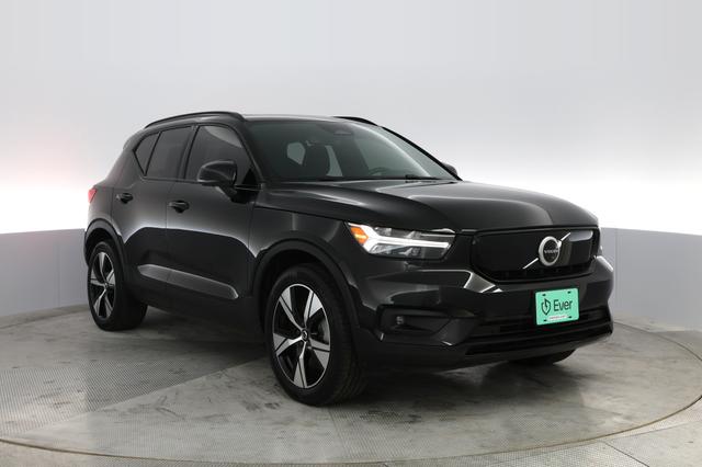 2021 Volvo XC40 Recharge — photo 6 of 35