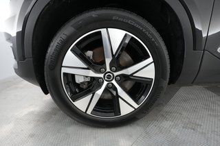 2021 Volvo XC40 Recharge — photo 11 of 35