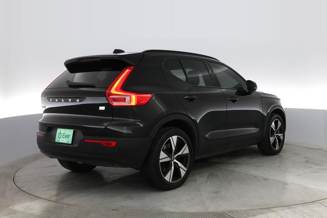 2021 Volvo XC40 Recharge — photo 2 of 35