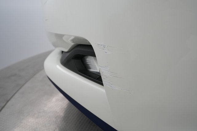 2021 Nissan LEAF — photo 20 of 35