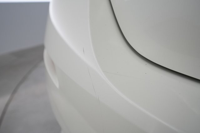 2021 Nissan LEAF — photo 21 of 35