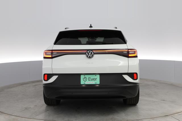 2023 Volkswagen ID.4 — photo 8 of 31