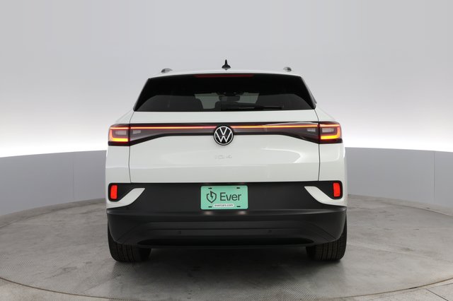 2023 Volkswagen ID.4 — photo 8 of 31