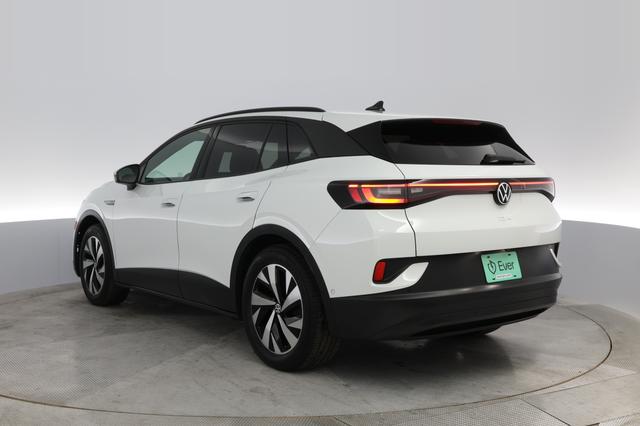 2023 Volkswagen ID.4 — photo 9 of 31