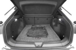 2023 Volkswagen ID.4 — photo 19 of 31