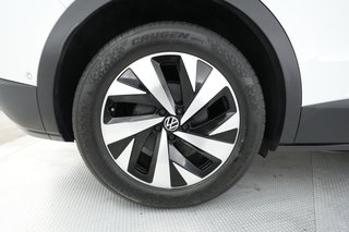 2023 Volkswagen ID.4 — photo 14 of 31