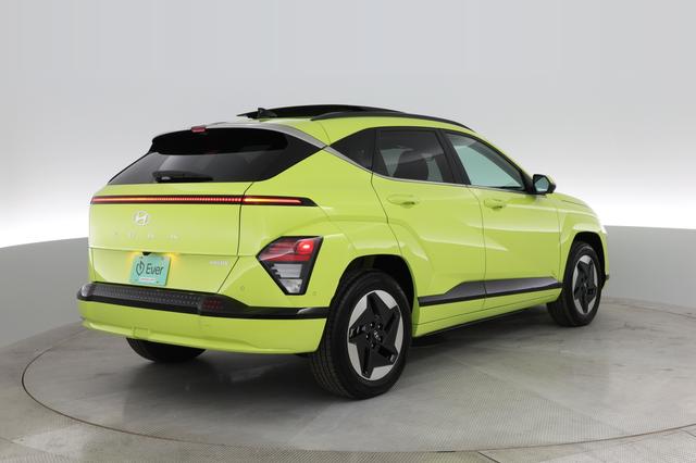 2024 Hyundai Kona — photo 2 of 21