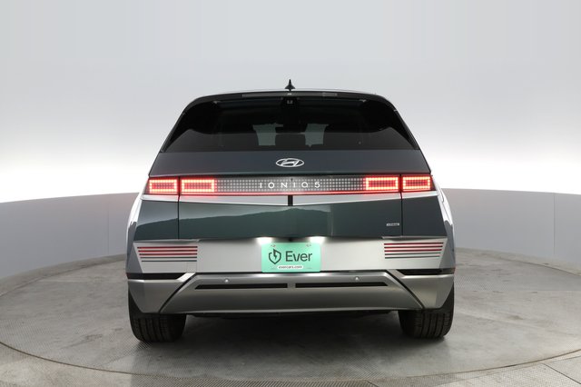 2024 Hyundai IONIQ 5 — photo 8 of 22