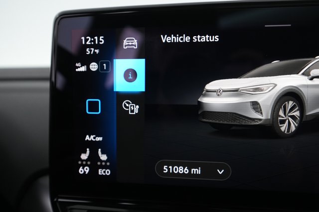 2022 Volkswagen ID.4 — photo 3 of 22