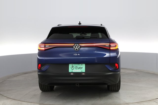 2022 Volkswagen ID.4 — photo 7 of 22