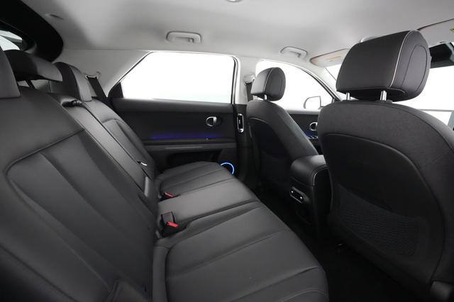2022 Hyundai IONIQ 5 — photo 3 of 28