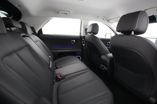 2022 Hyundai IONIQ 5 — photo 3 of 28