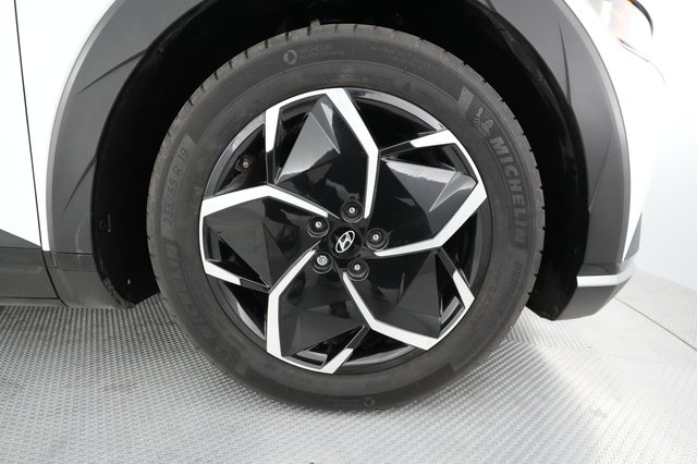 2022 Hyundai IONIQ 5 — photo 13 of 28