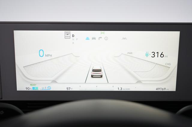 2022 Hyundai IONIQ 5 — photo 4 of 28