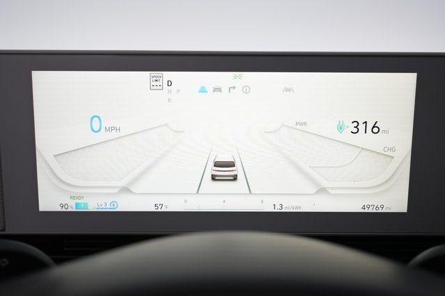 2022 Hyundai IONIQ 5 — photo 4 of 28