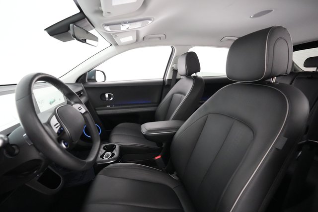 2023 Hyundai IONIQ 5 — photo 15 of 33