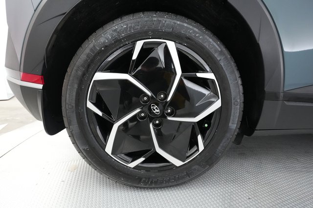 2023 Hyundai IONIQ 5 — photo 14 of 33