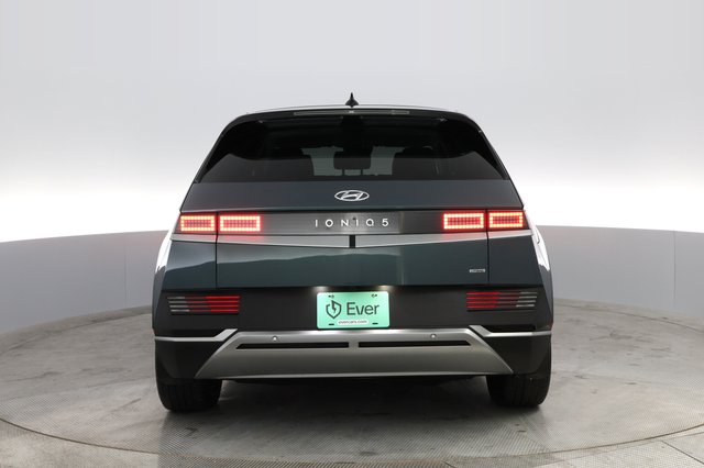 2023 Hyundai IONIQ 5 — photo 8 of 33