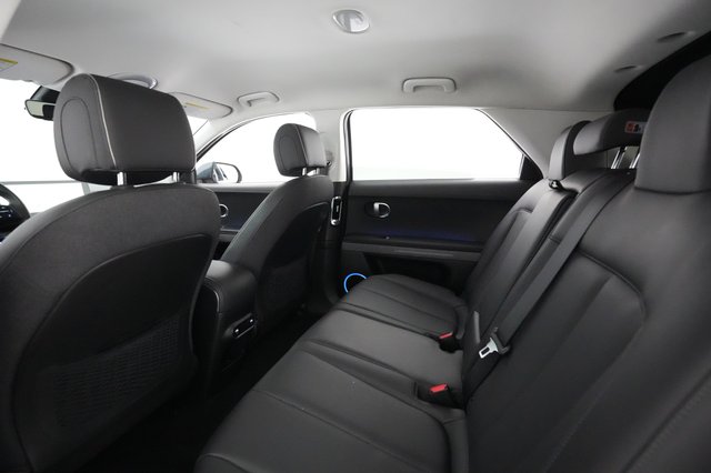 2023 Hyundai IONIQ 5 — photo 16 of 33