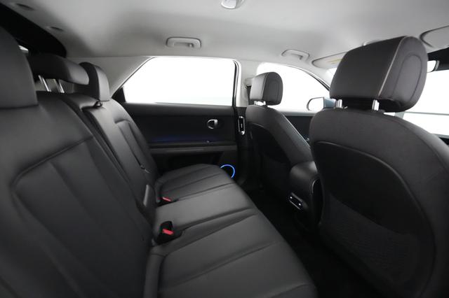 2023 Hyundai IONIQ 5 — photo 3 of 33