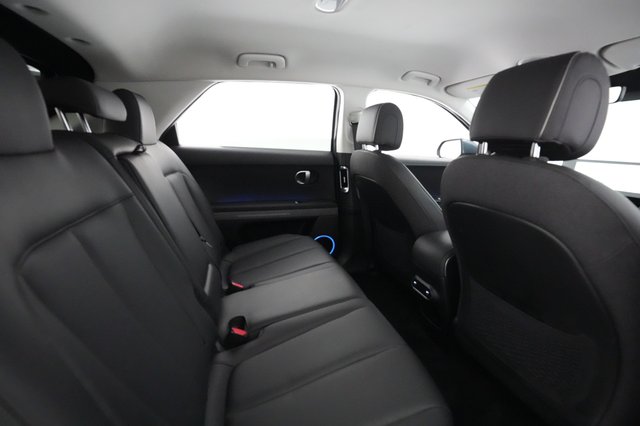 2023 Hyundai IONIQ 5 — photo 3 of 33