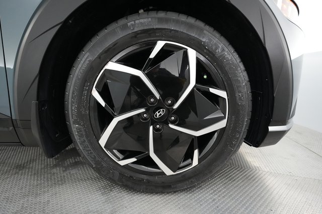 2023 Hyundai IONIQ 5 — photo 13 of 33