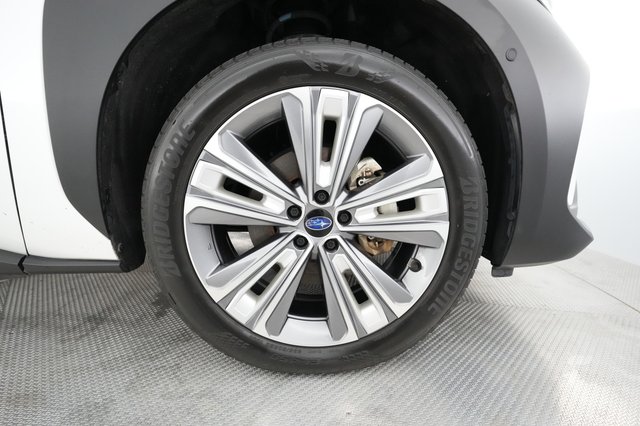 2023 Subaru Solterra — photo 13 of 37