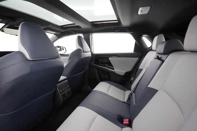 2023 Subaru Solterra — photo 16 of 37