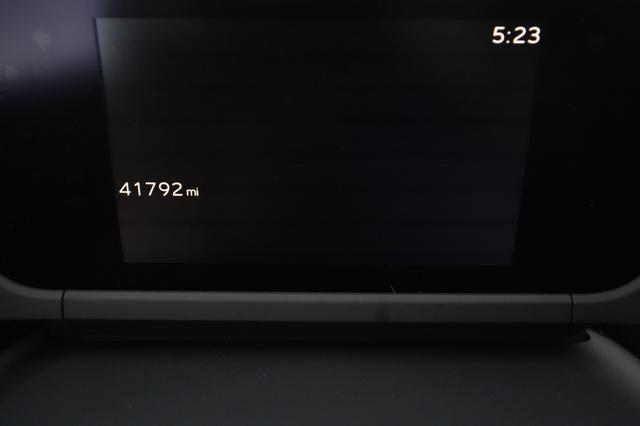 2023 Subaru Solterra — photo 4 of 37