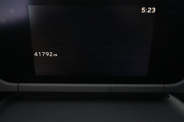 2023 Subaru Solterra — photo 4 of 37