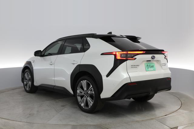 2023 Subaru Solterra — photo 9 of 37