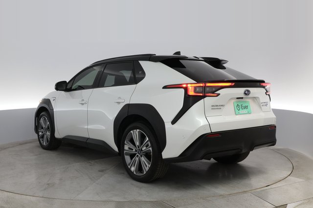2023 Subaru Solterra — photo 9 of 37
