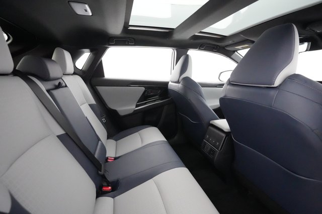2023 Subaru Solterra — photo 3 of 37