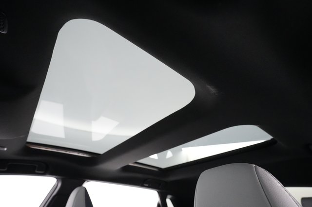 2023 Subaru Solterra — photo 18 of 37