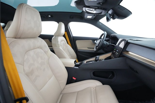 2022 Polestar 2 — photo 17 of 39