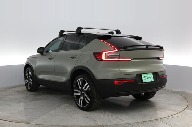 2023 Volvo C40 Recharge — photo 9 of 20