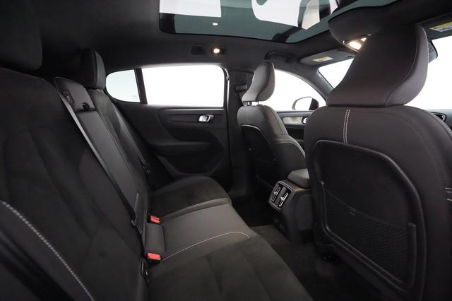 2023 Volvo C40 Recharge — photo 3 of 20