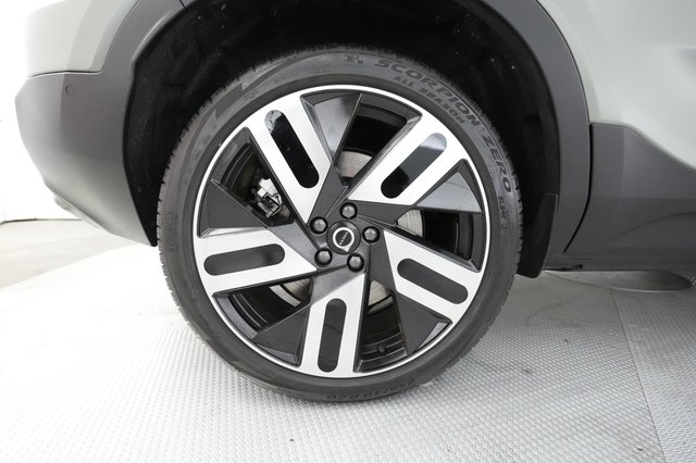 2023 Volvo C40 Recharge — photo 14 of 20