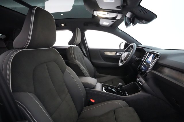 2023 Volvo C40 Recharge — photo 17 of 20